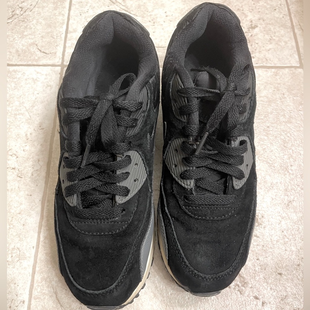 nike airmax black and grey